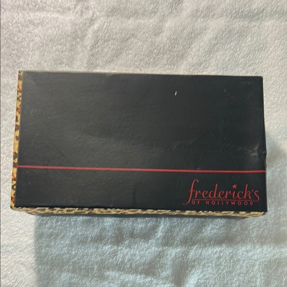 Frederick's of Hollywood Vintage Black Feathered Heels - Picture 10 of 10